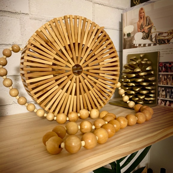 Straw Studios Handbags - 🔥sold🔥Straw Studios circular wooden bag
